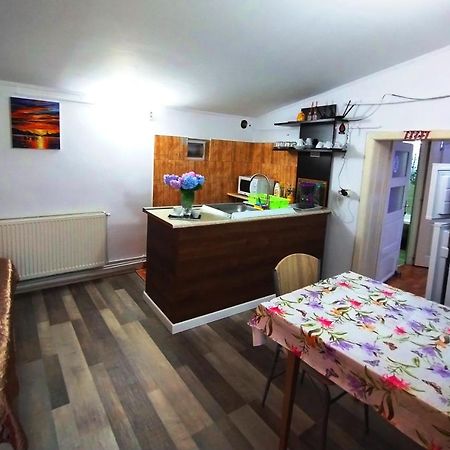 Hostel Pascalis Alesd Exterior photo