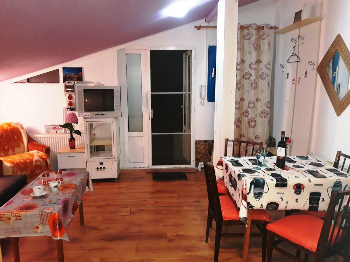 Hostel Pascalis Alesd Exterior photo